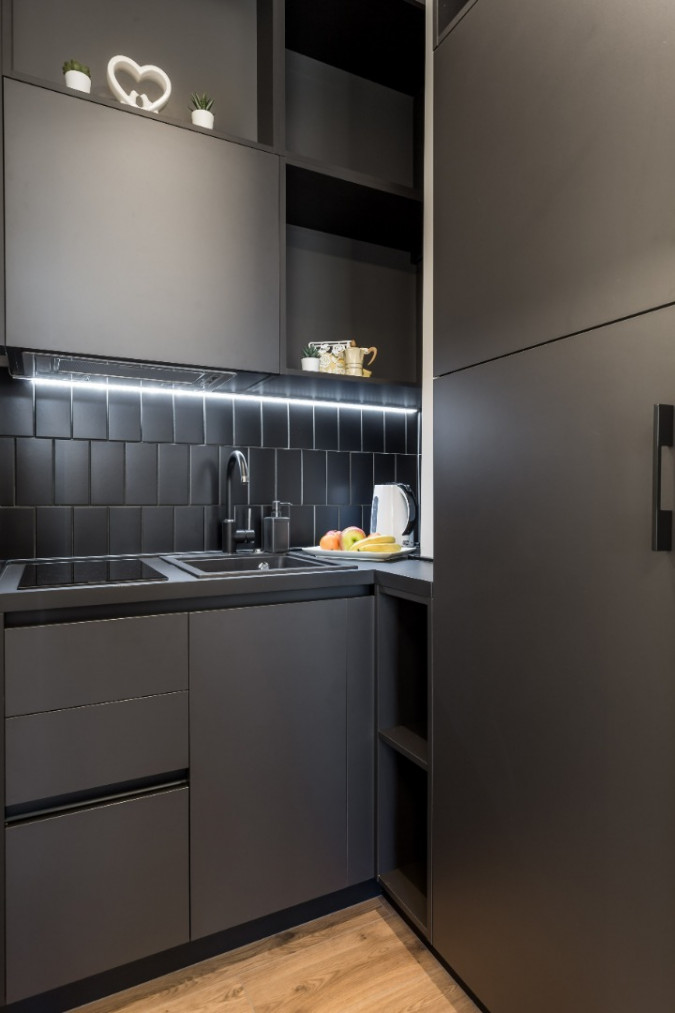 SOBA ARTQART BLACK, Apartmani Art Quart Rijeka