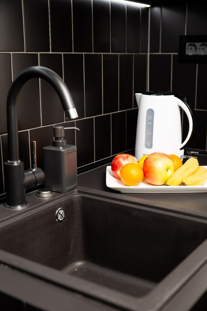 SOBA ARTQART BLACK, Apartmani Art Quart Rijeka