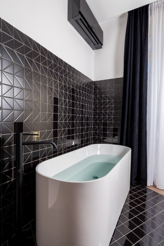 SOBA ARTQART BLACK, Apartmani Art Quart Rijeka